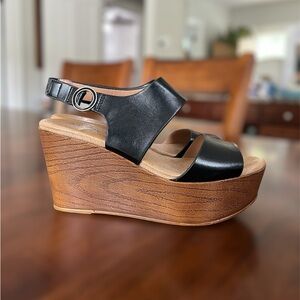 Aldo Wedge Sandals Size 6